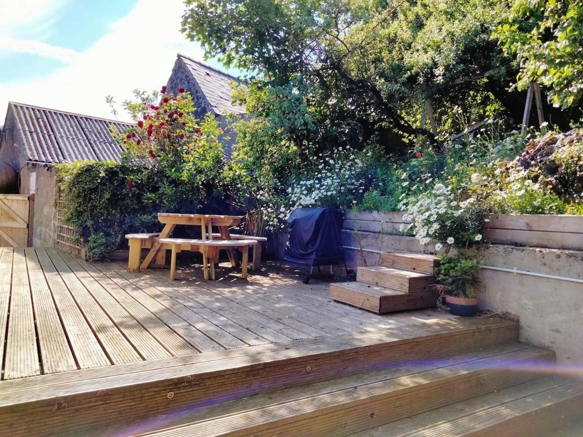 Midden Manor Country Stay On A Working Dairy Farm Ballymena Bagian luar foto