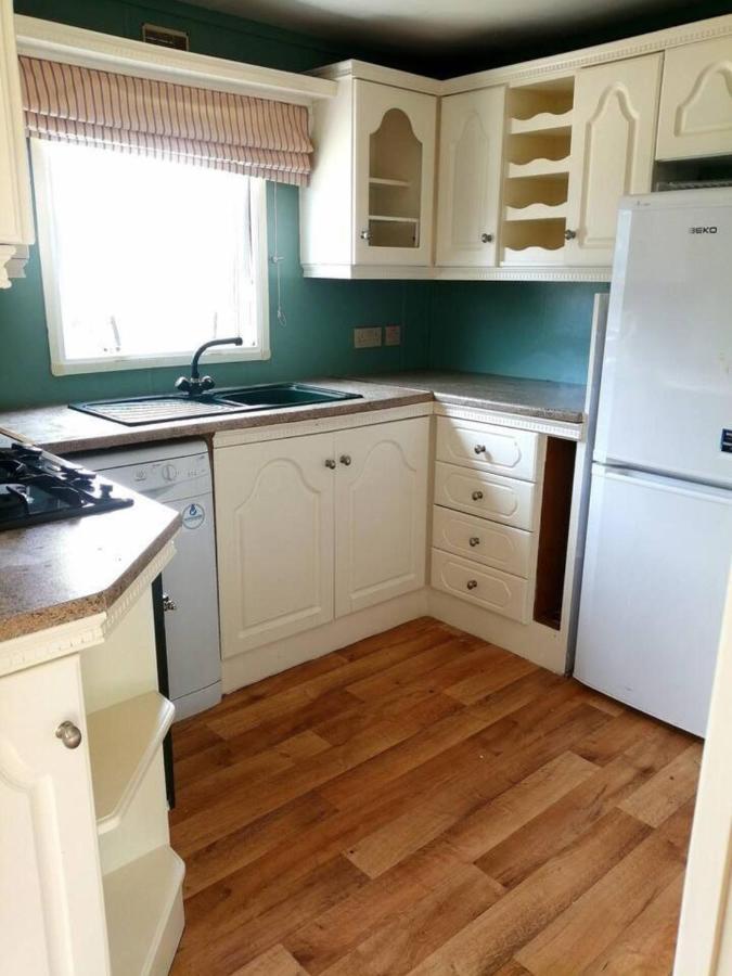 Midden Manor Country Stay On A Working Dairy Farm Ballymena Bagian luar foto
